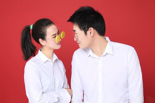 她是女排最矮国手，身高1米68嫁2米1男排国手，婚后幸福滋润！