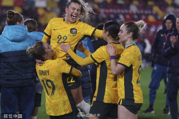 ??不擺爛了呀?籃網首節轟出40分&全隊20投15中 命中率75%!