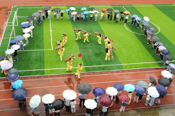 四川达州：非遗板凳龙舞迎端午