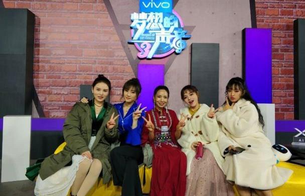 《梦想的声音》黄霄云被淘汰,为什么还能走红?原因却很简单 《梦想的声音》黄霄云被淘汰,为什么还能走红?原因却很简单