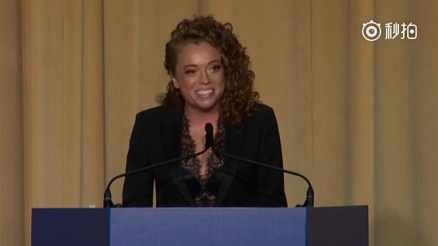 白宫新闻发言人口误_白宫新闻发言人美女(3)