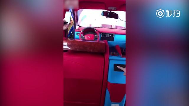 趣人趣车 五菱神车不仅仅只称霸了秋名山，接下来它将统领尊贵的MPV商务圈...