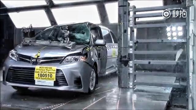 热销的进口MPV丰田塞纳安全碰撞试验视频曝光长春车天下汽车街拍  ​