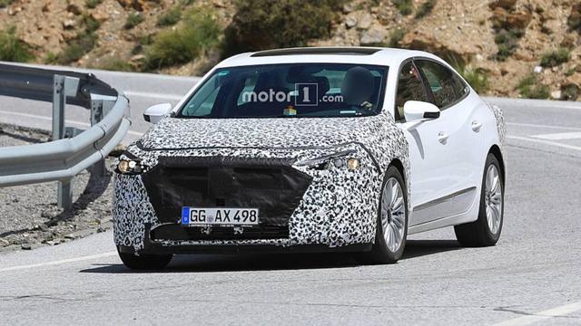 新款别克君越路试谍照曝光 外观小改