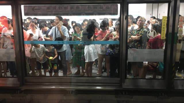 地铁浦江线昨晚突发车辆故障限速运行