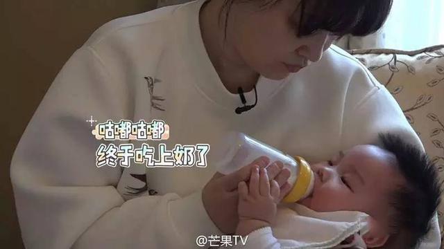 梅婷3岁儿子曝光，长相惊为天人