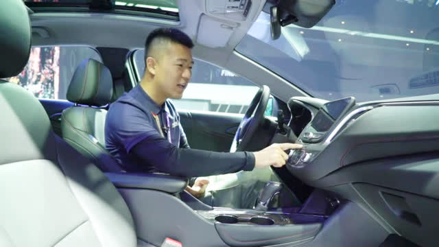 在本届广州车展上亮相的迈锐宝XL