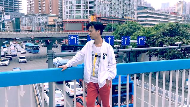 真正的爱是相互的,爱需要两人一起来维持