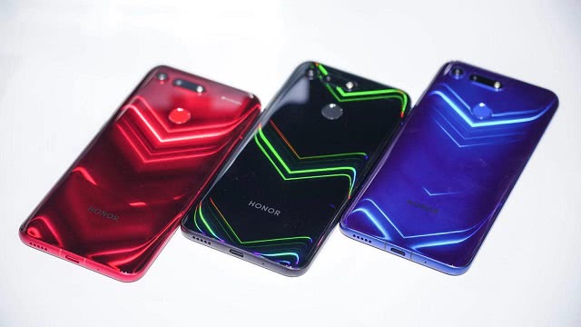 外国人买一部荣耀V20,相当于中国人买台什么