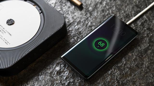 中国制造再次影响世界?全身零开孔手机将定