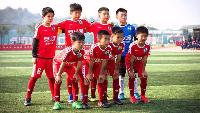 董路带中国足球小将再赴日本,或许万项退出后