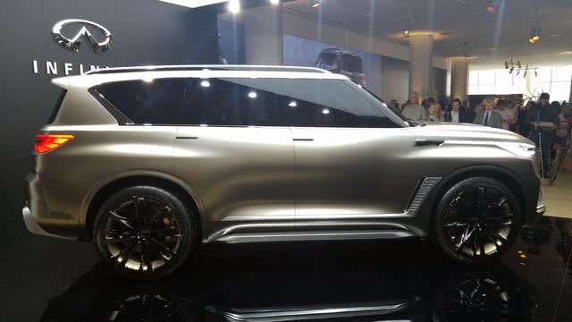 日产豪华大型SUV 车身5米3,V8发动机,大气还便宜
