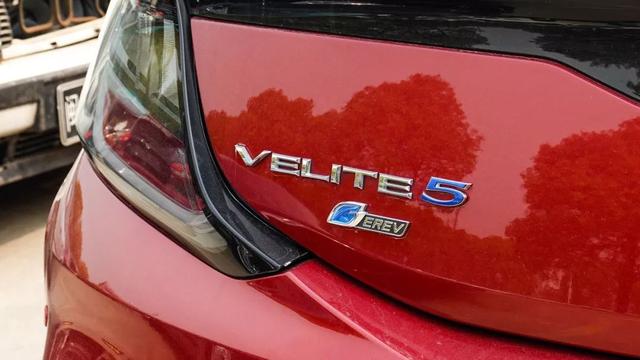 百公里6毛4的混动神车,不充电也就5个油,现在仅售……