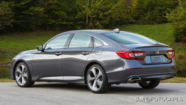 2019款本田雅阁2.0T Touring,这货很帅,很多人