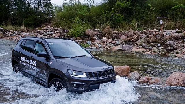 搭1.3T发动机,Jeep指南者何以傲视同级?汽车Vlog045
