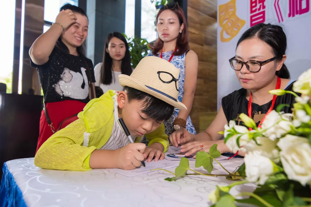 儿童版《身临其境》、海草舞、葫芦丝演奏.这