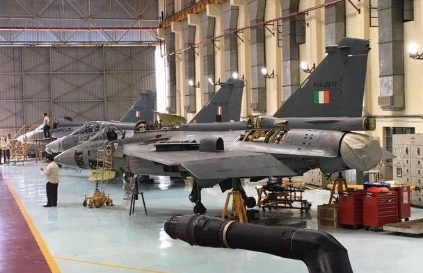 解放军9架战机被击落图片