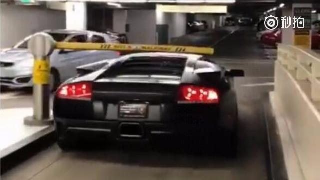 这就是我为什么要挣钱买兰博基尼、法拉利的原因，可以省掉停车费了！   搞...