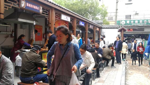 一位专家表示，宝鸡曙光路女人现在去哪儿了？真相背后藏着哪些不为人知的流向？