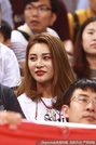 男篮众将女友现场观战