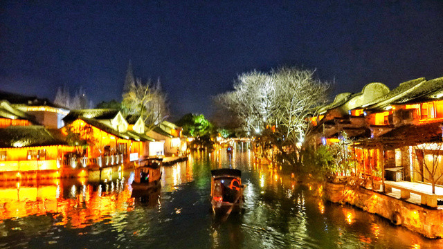 江南春水碧于天 乌镇画船听雨眠