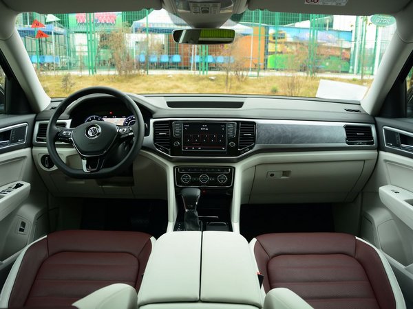 上汽大众 530 大中控全景