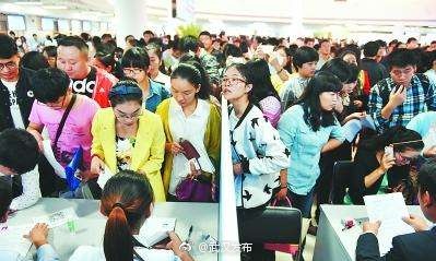 华西村人均收入_武汉人均月薪