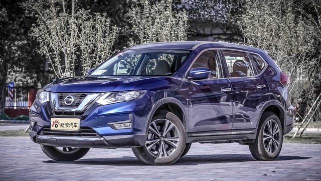 实拍日产新奇骏7座版 20万级SUV必看车型