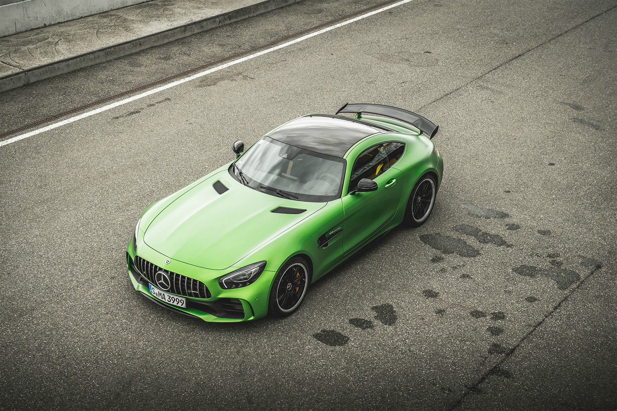  梅赛德斯-AMG GT R 太太太帅