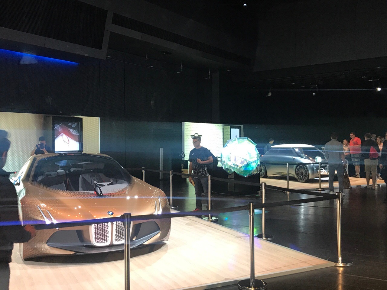 宝马集团百年概念车VISION NEXT 100概念车