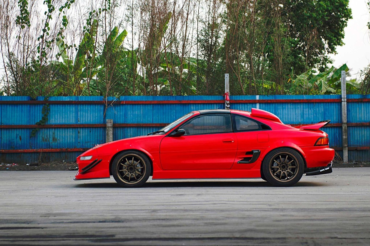 丰田MR2——平民小跑车也能改成精品