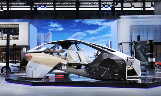 奥迪再度缺席CES 且看奔驰宝马在华“乱斗”