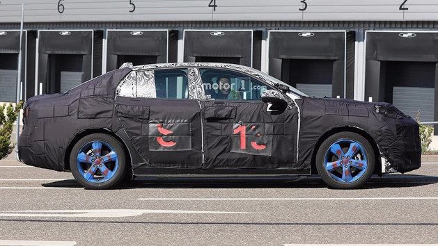 吉利Lynk&Co 03最新谍照曝光 明年上市