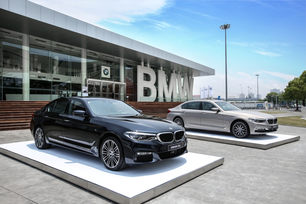BMW i未来概念座舱亮相CES 宝马离科技公司还有多远