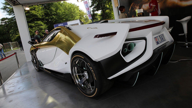 夏洛特跑车——一辆可以在车内养鱼的超跑