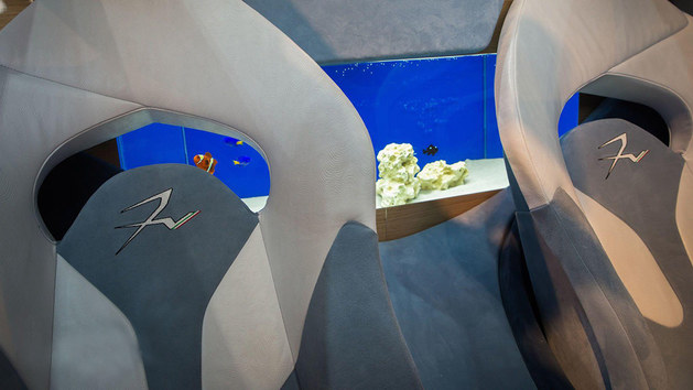 夏洛特跑车——一辆可以在车内养鱼的超跑