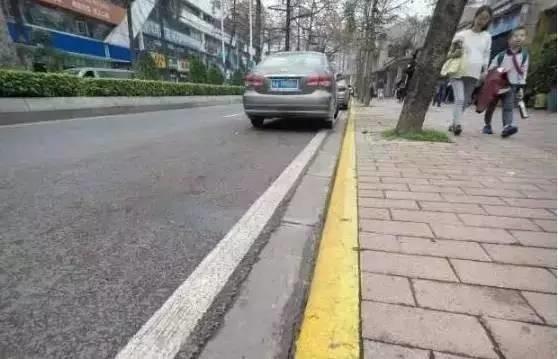 黄色实线和白色实线有什么区别?别等扣分了才知道