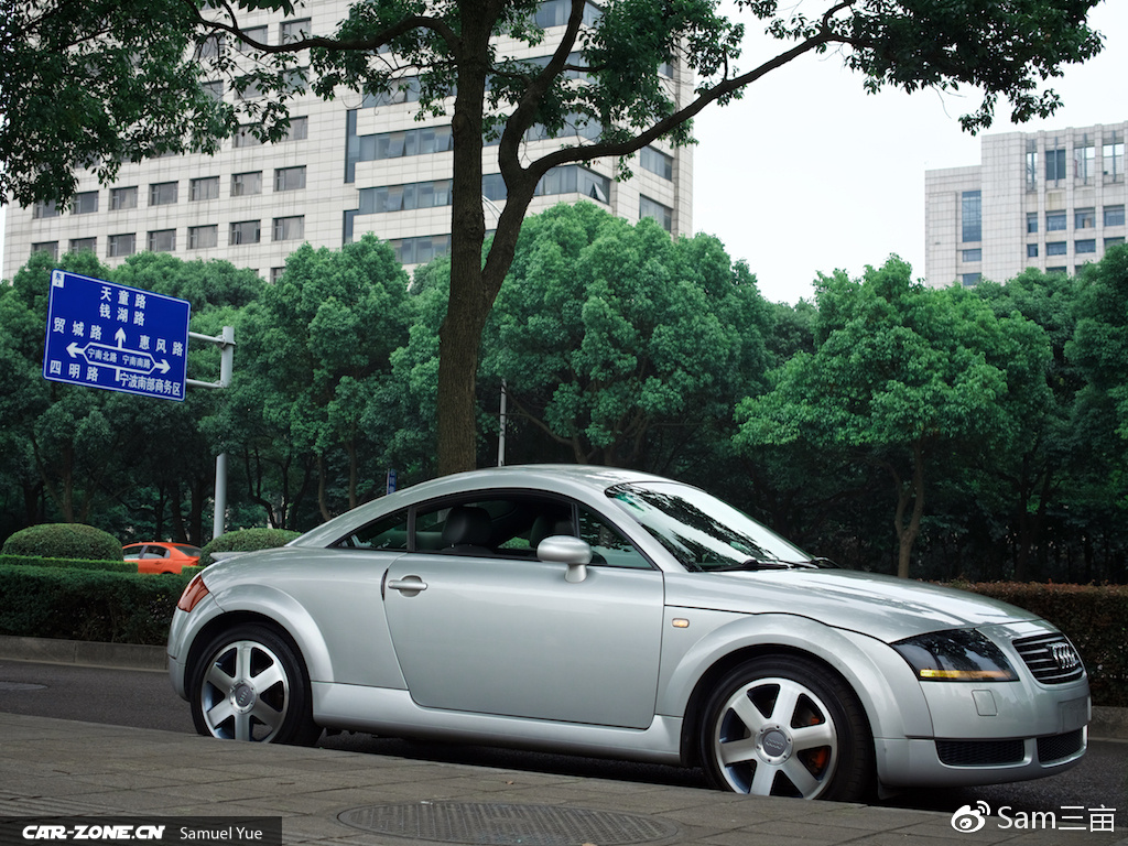 紧绷到我怀疑它出厂年份！奥迪TT Coupe MK1 1.8T