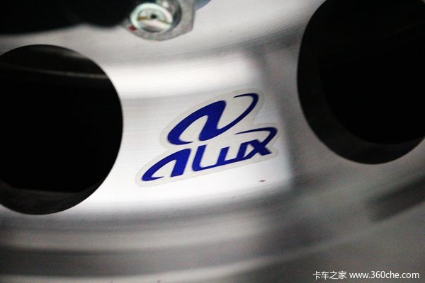 十六万起拍 440马力6X4创虎等你开回家