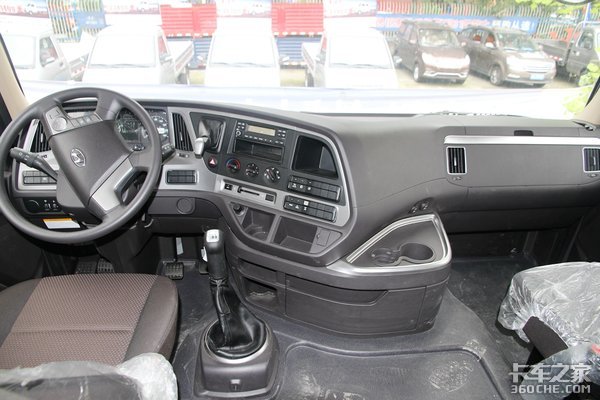 十六万起拍 440马力6X4创虎等你开回家