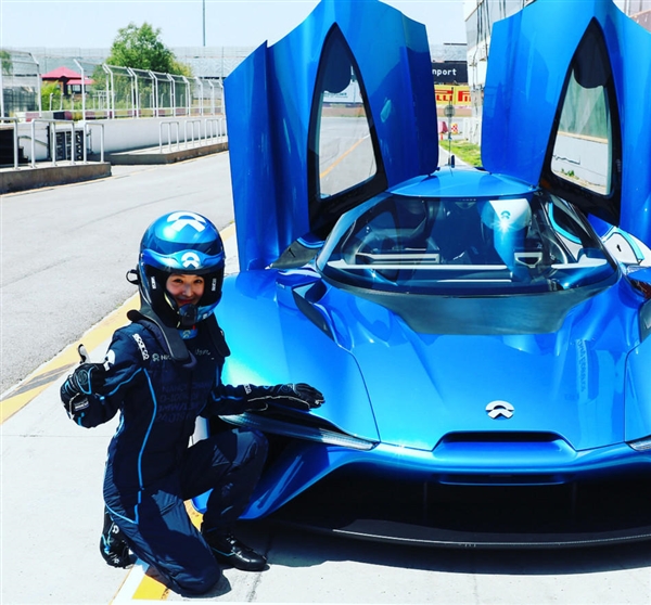 奶茶妹妹抛售天价豪宅 居然是为了开马化腾同