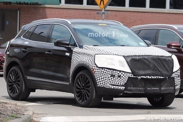 曝新款林肯MKC海外谍照 换装新家族前脸