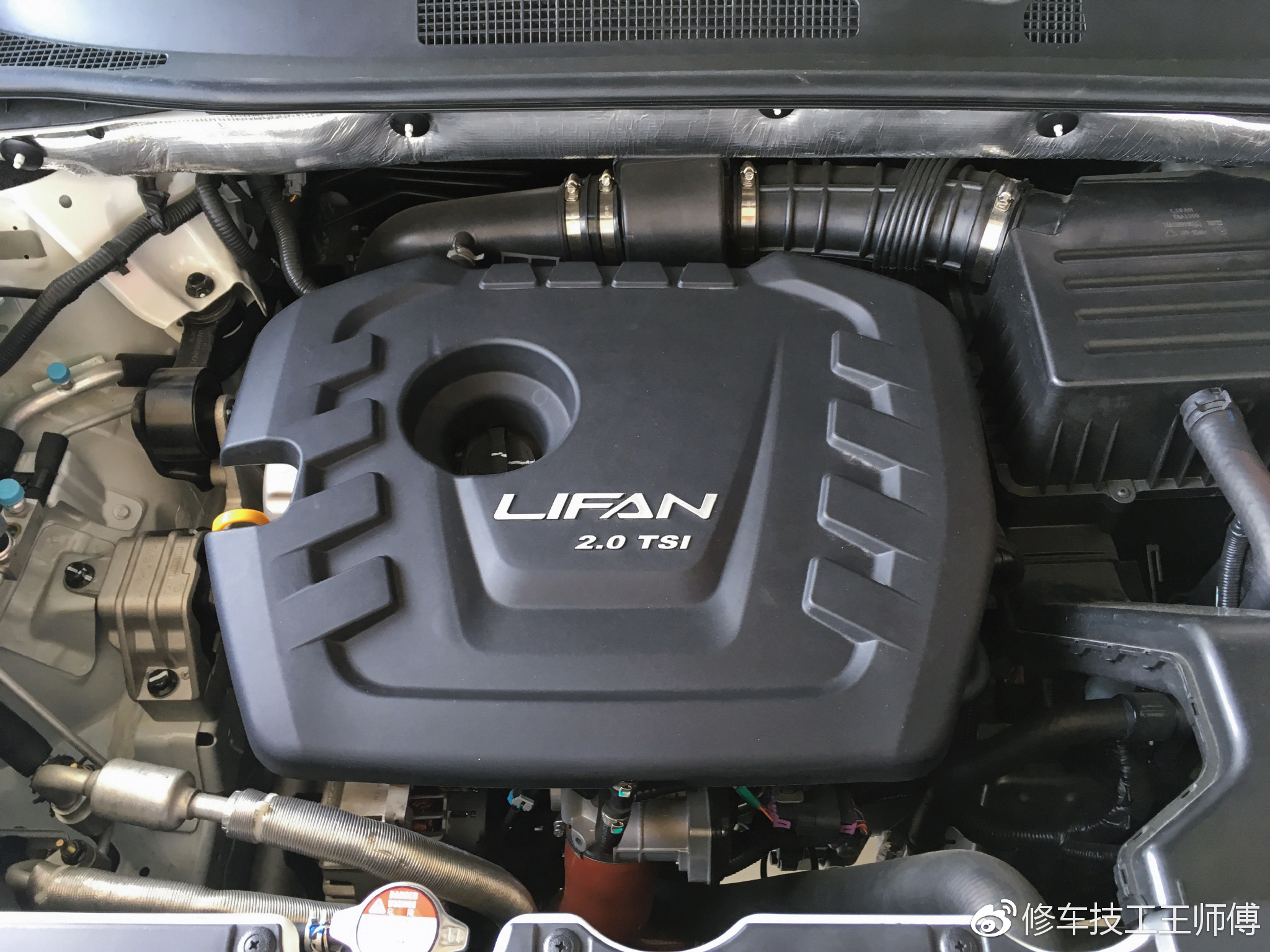 重磅车型--中型7座SUV力帆X80