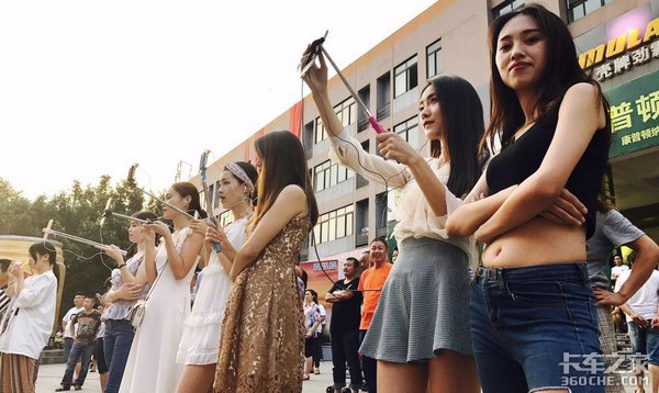 这些男人都玩疯了!史上最有趣卡友大会