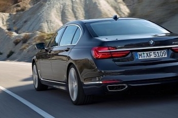 英特尔携手宝马打造高度自动化汽车 年底路试