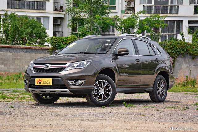 2017款比亚迪S7 1.5T手动尊贵型