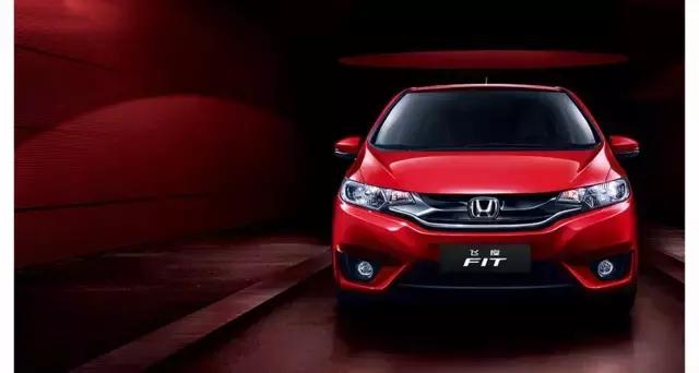 10万元就可以让你有车、有远方、有姑娘，这么好！