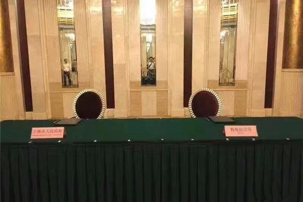 特斯拉与上海市政府签订协议，在华首个工厂落地上海