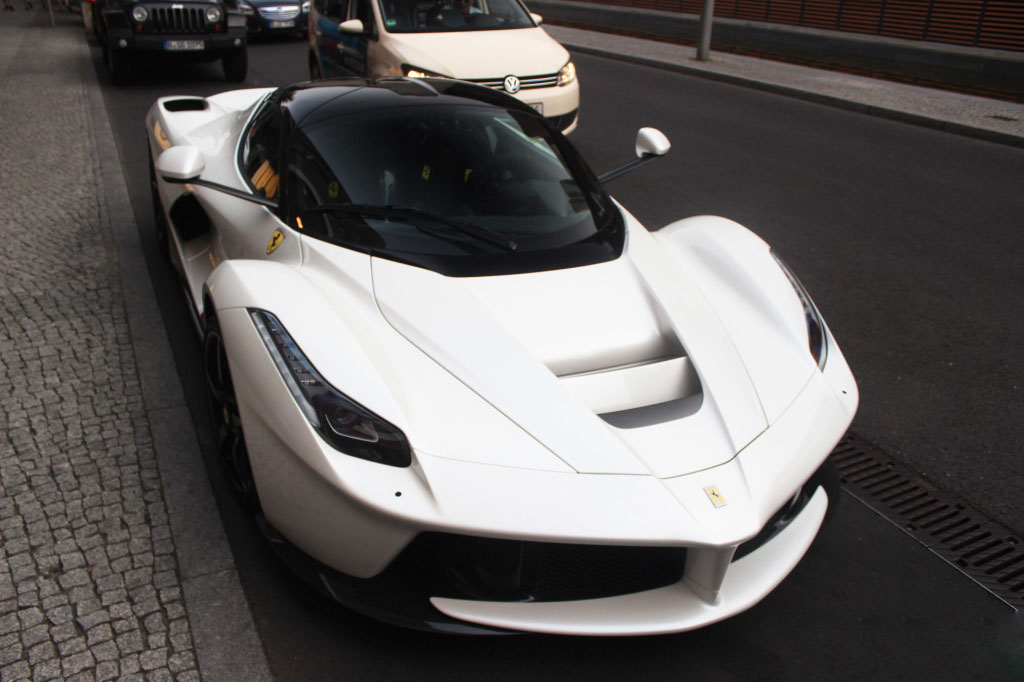 法拉利LaFerrari，法家的白马王子驾到