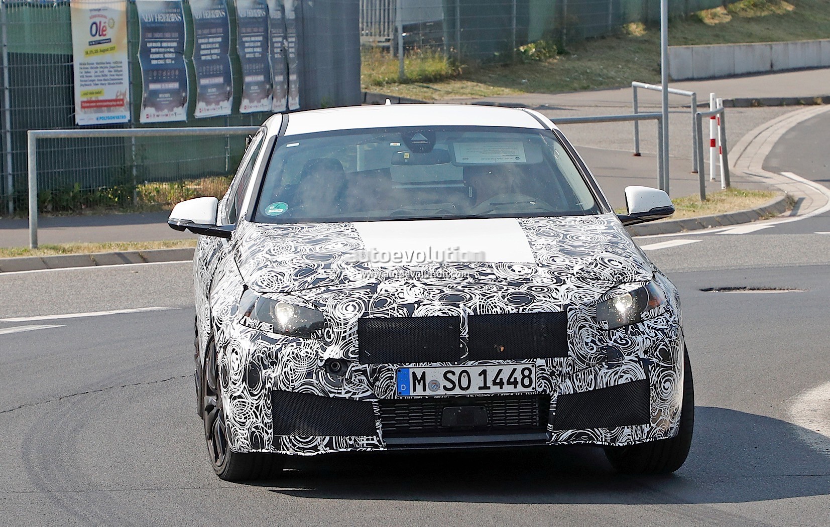 20170623_1498199278144727.jpg 2019-bmw-m140i-dances-on-the-nurburgring-for-the-first-time_9.jpg